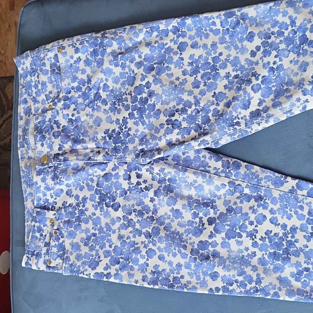 Mk Floral Pattern Cropped Pants - image 1